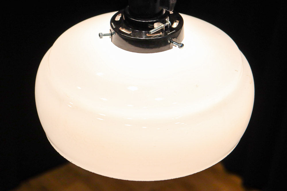優しい明りが漏れるシンプルデザインの電笠　DF1077