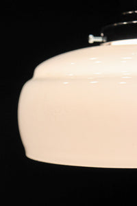 優しい明りが漏れるシンプルデザインの電笠　DF1077