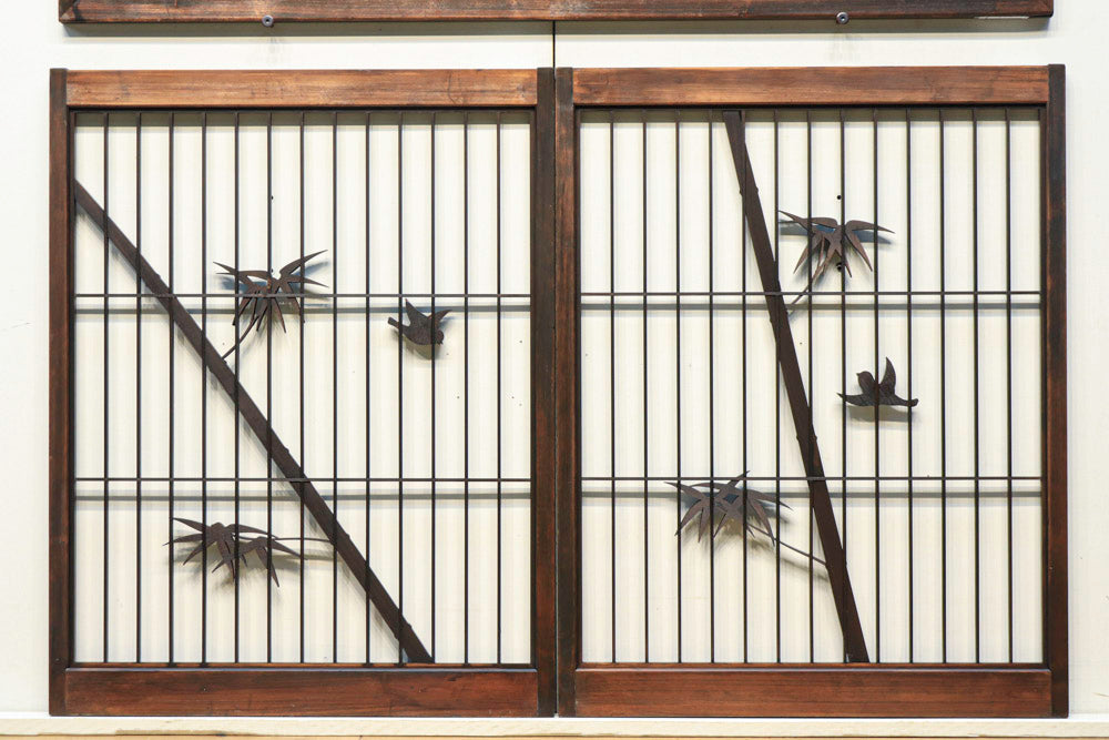 落ち着いた眺めの竹雀彫刻装飾の欄間・書院セット　EZ1372　在庫3枚1組