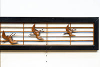 黒枠を纏い三羽の鶴が上品に舞う欄間　EZ1500　在庫1枚