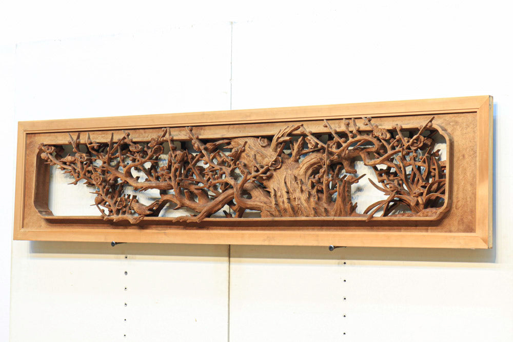 緻密に描かれた梅や竹が見応えのある深彫り彫刻欄間　EZ1558ab　在庫(a:1 b:1)枚