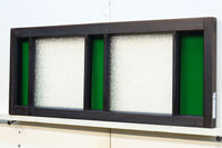 グリーンガラスが映えるガラス入りシンプル小型欄間　EZ1643　在庫1枚