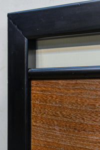 黒い木枠と艶やかさが上品な中型欄間　EZ1685　在庫1枚