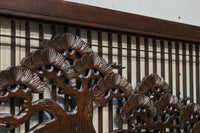 細やかな彫刻で松を施した彫刻欄間　EZ1692　在庫1枚