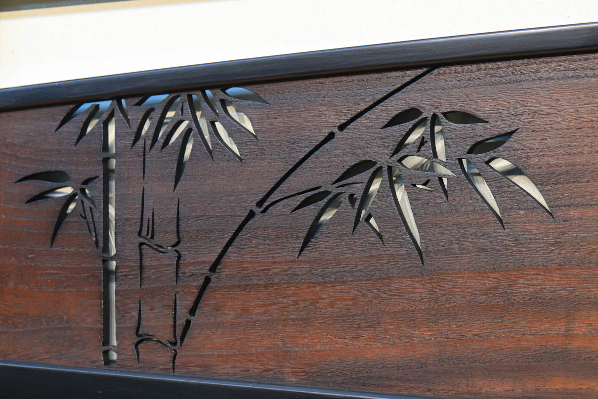 竹の透かし絵が浮かぶ風情ある欄間　EZ1706　在庫1枚