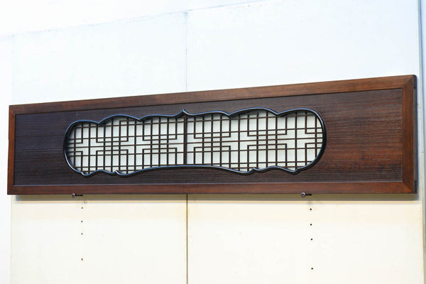 窓枠に香図組子模様が引き立つスリガラス入り欄間　EZ1707　在庫1枚