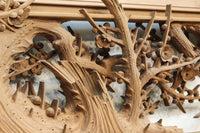 大胆さと繊細さのある木地色の深彫り彫刻欄間　EZ1828　在庫1枚