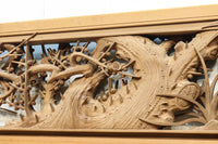 大胆さと繊細さのある木地色の深彫り彫刻欄間　EZ1828　在庫1枚