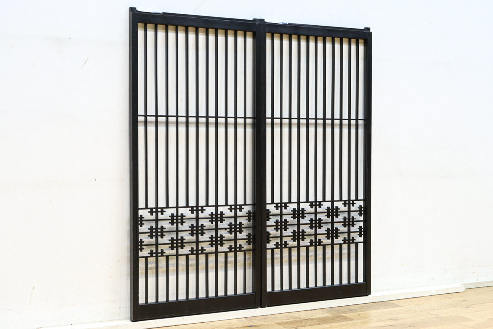 幾何学模様でレトロ感溢れる書院　EZ2505　在庫2枚