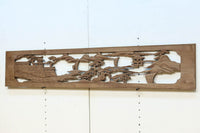 お城や塔が建つ山間の風景を描く彫刻欄間素材　EZ2547　在庫1枚