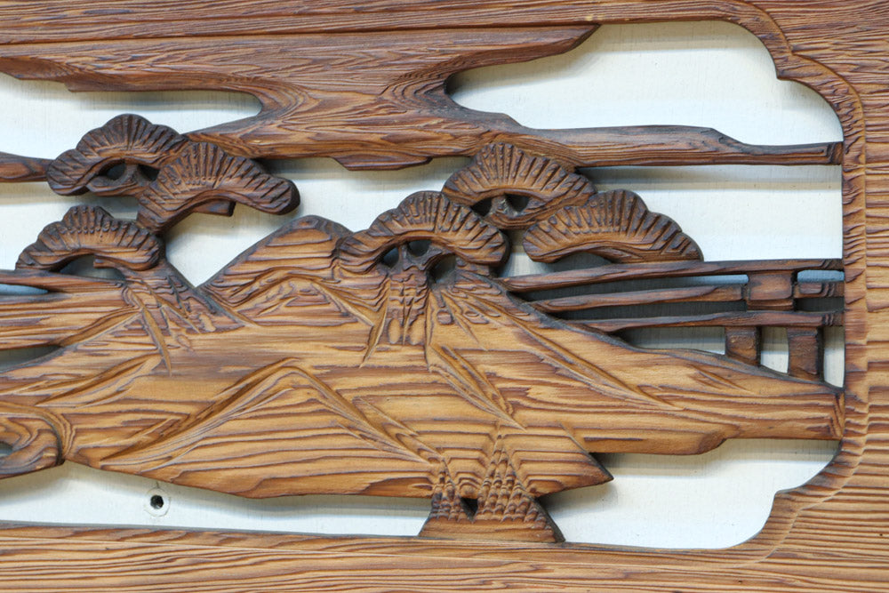 深みのある色彩で橋と城を描いた彫刻欄間素材　EZ2555ab　在庫(a:0 b:1)枚