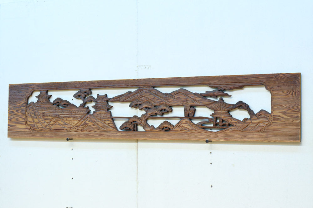 深みのある色彩で橋と城を描いた彫刻欄間素材　EZ2555ab　在庫(a:0 b:1)枚