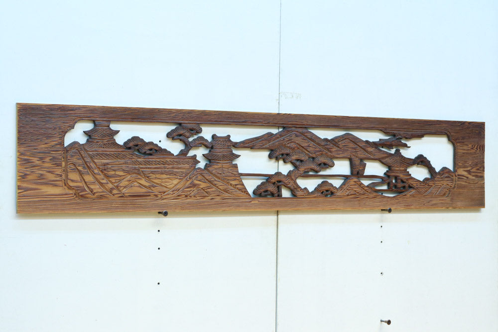 深みのある色彩で橋と城を描いた彫刻欄間素材　EZ2555ab　在庫(a:0 b:1)枚