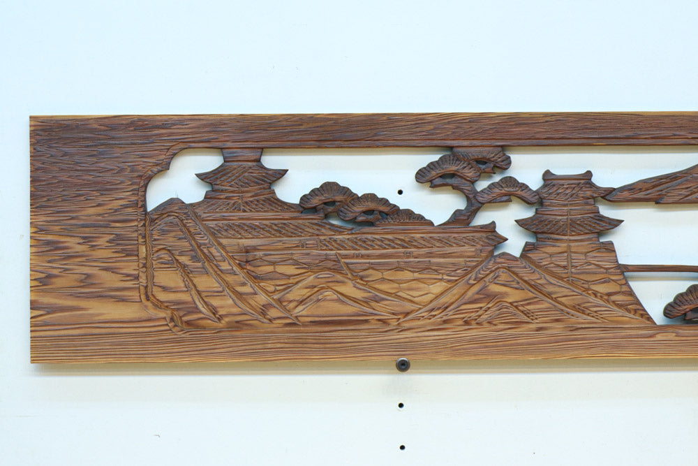 深みのある色彩で橋と城を描いた彫刻欄間素材　EZ2555ab　在庫(a:0 b:1)枚