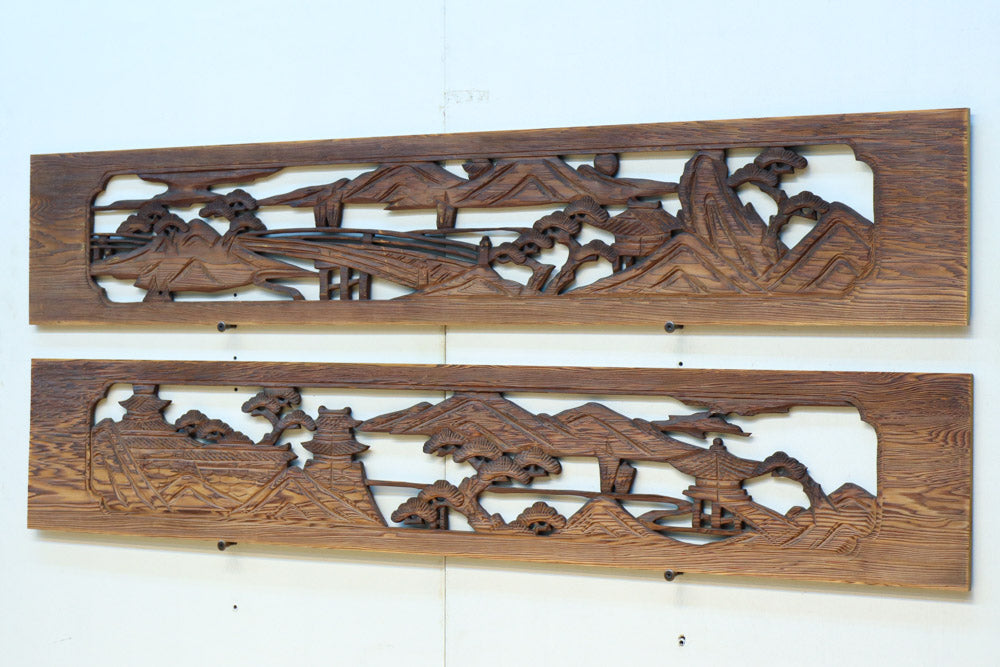 深みのある色彩で橋と城を描いた彫刻欄間素材　EZ2555ab　在庫(a:0 b:1)枚