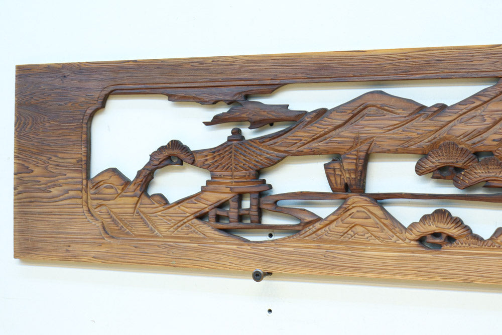 深みのある色彩で橋と城を描いた彫刻欄間素材　EZ2555ab　在庫(a:0 b:1)枚