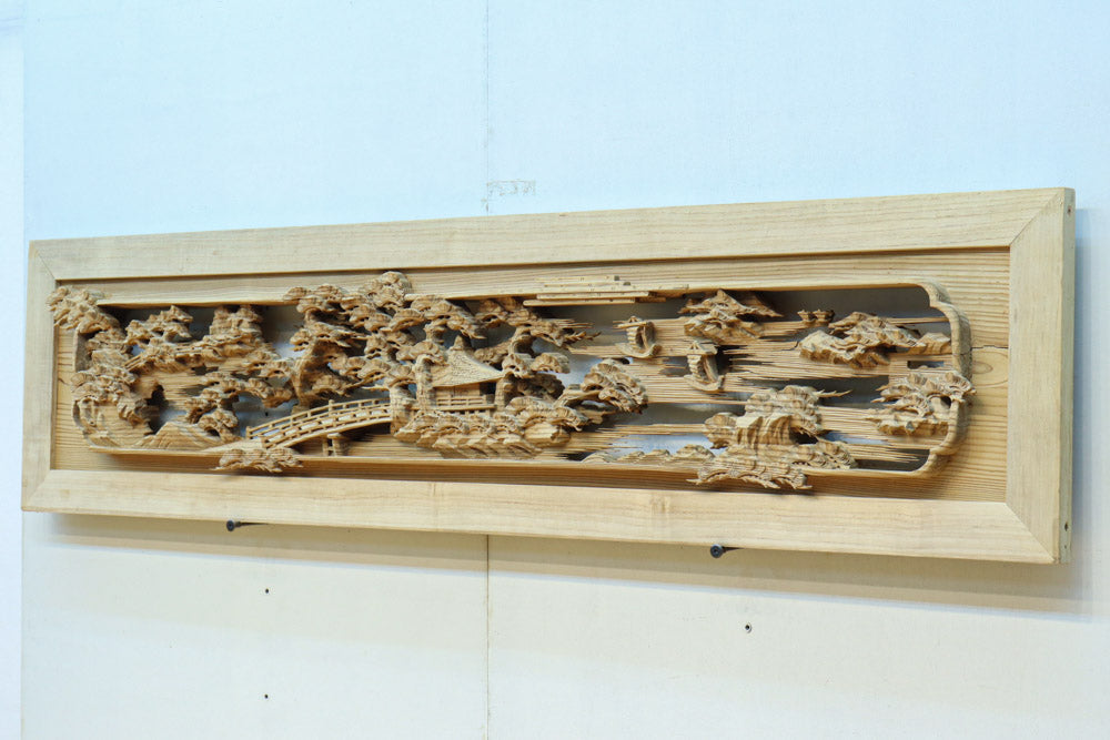 立体感のある構図で華やかな深彫り彫刻欄間　EZ2564ab　在庫(a:0 b:1)枚