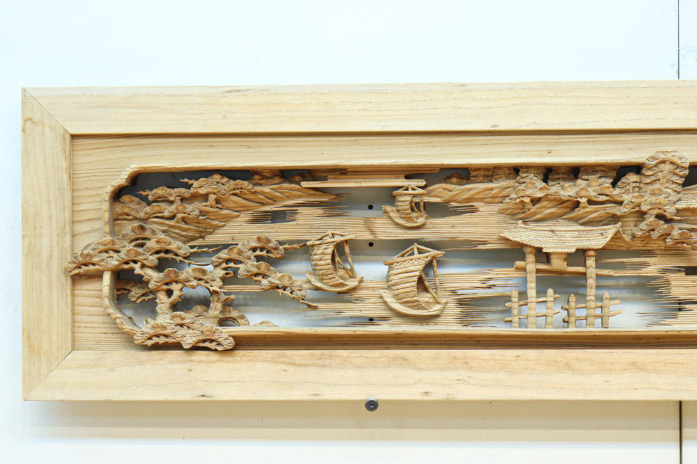 立体感のある構図で華やかな深彫り彫刻欄間　EZ2564ab　在庫(a:0 b:1)枚