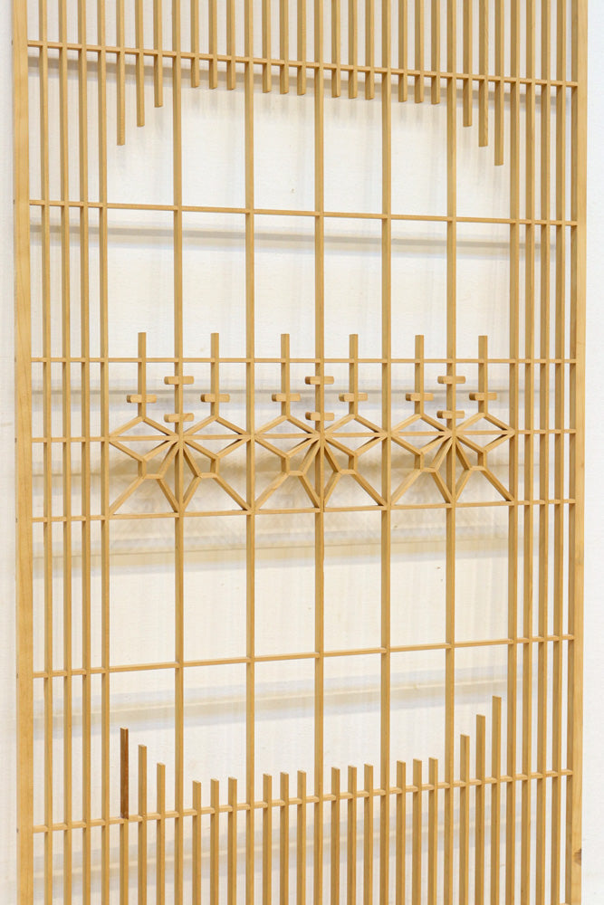 木地色の桐組子装飾で上品な面持ちある建具素材　EZ2572　在庫8枚