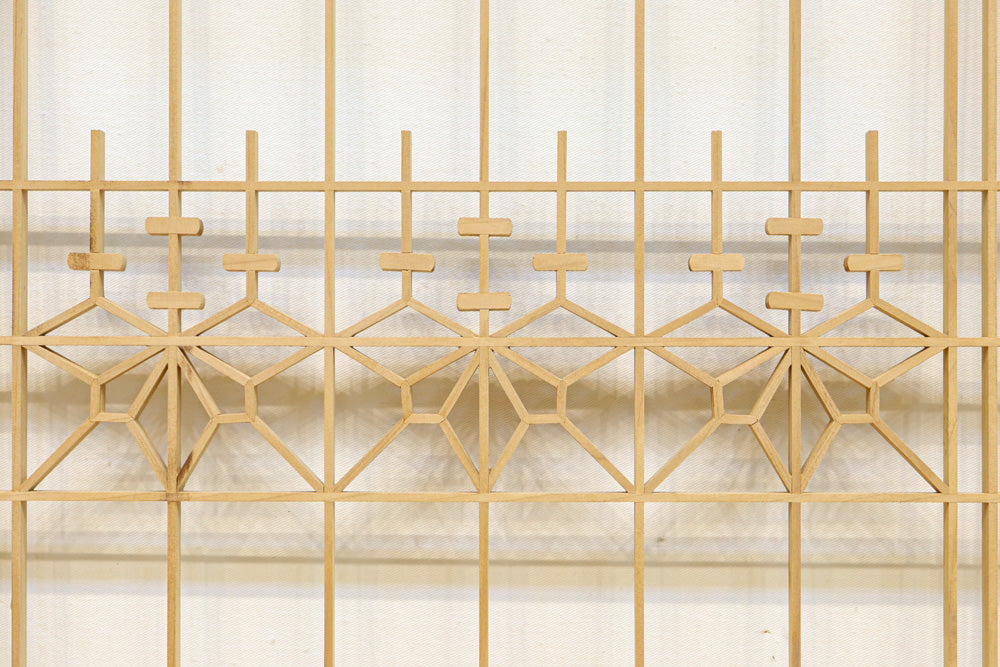 木地色の桐組子装飾で上品な面持ちある建具素材　EZ2572　在庫8枚