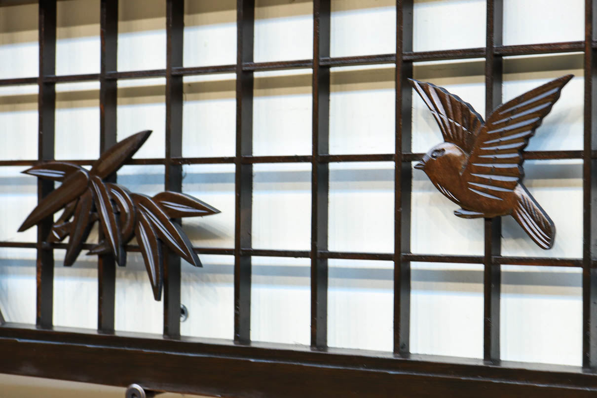 欄間 彫刻付き 落ち着いた眺めの竹雀彫刻装飾の欄間・書院セット EZ2578 在庫5