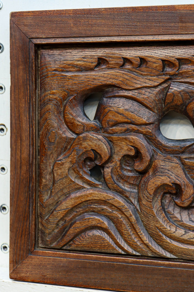 幅775ミリ!! 勇ましい姿の龍を描いた小型彫刻欄間　EZ2581　在庫1枚