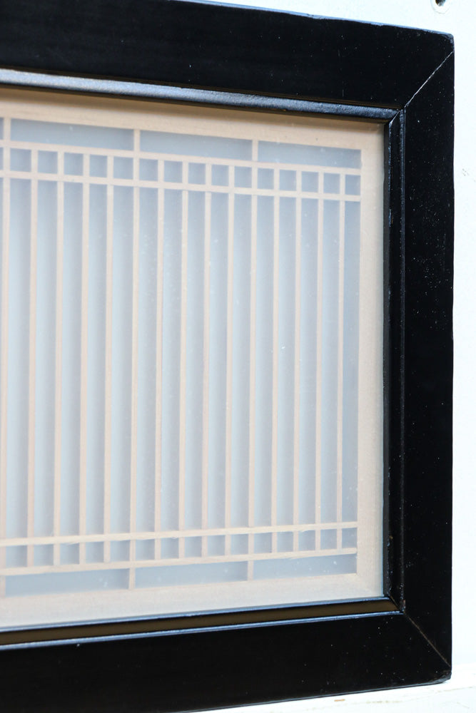 幅776ミリ!! 黒枠で和の風情溢れる小型縦繁欄間　EZ2582　在庫1枚