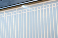 幅776ミリ!! 黒枠で和の風情溢れる小型縦繁欄間　EZ2582　在庫1枚