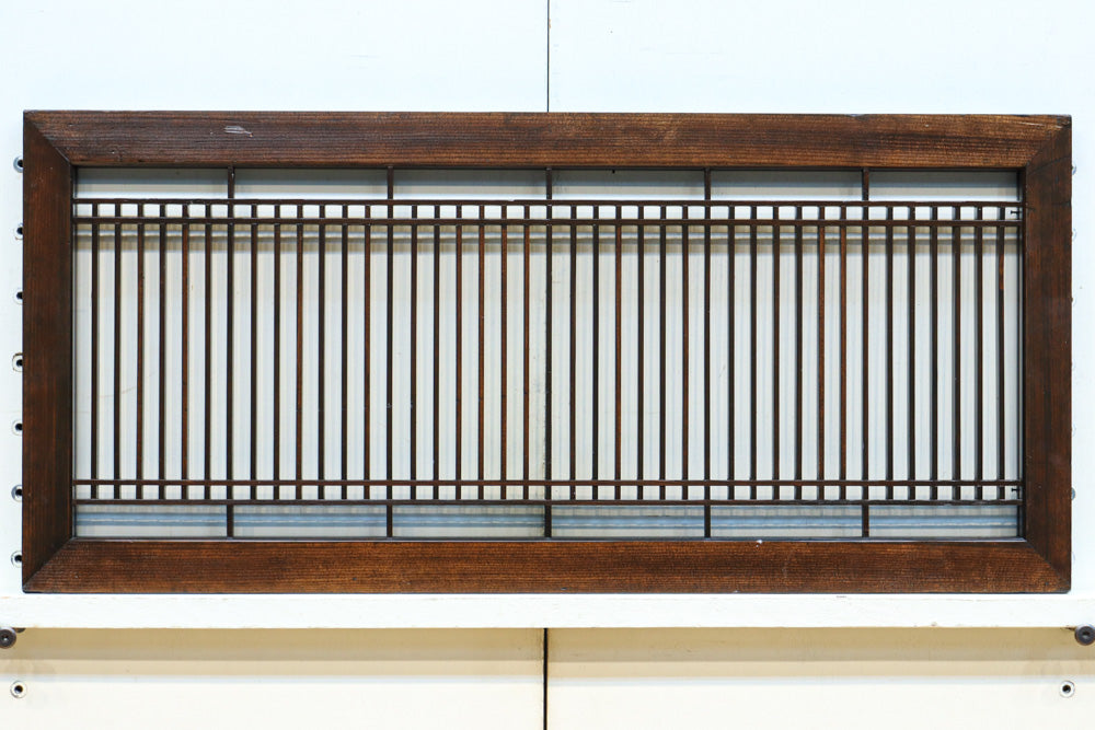 端然と縦格子が美しく並ぶ縦繁小型欄間　EZ2584　在庫1枚