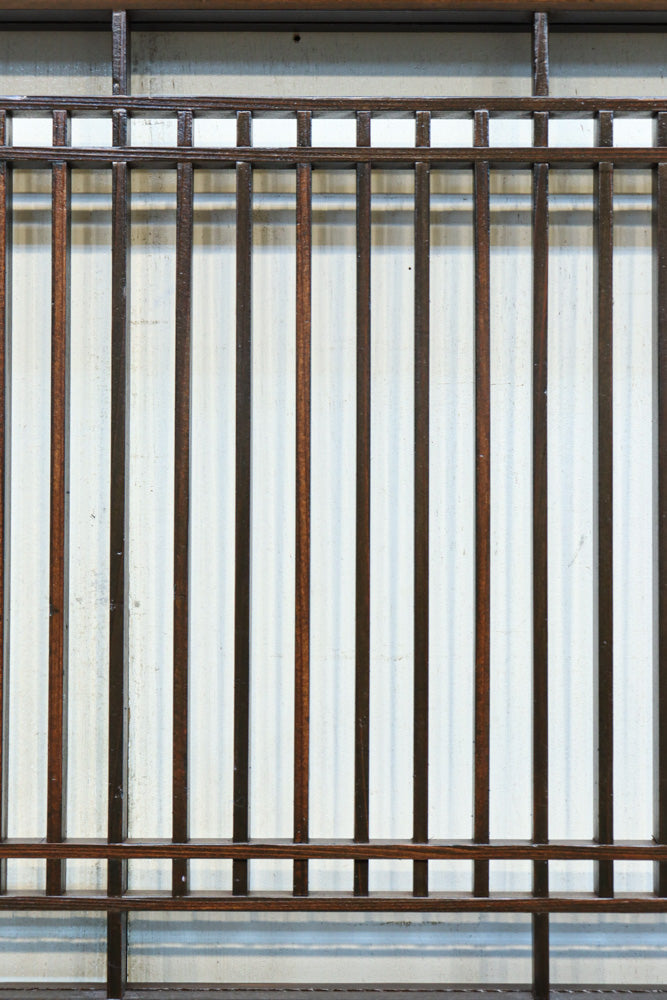 端然と縦格子が美しく並ぶ縦繁小型欄間　EZ2584　在庫1枚