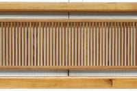 井桁枠で縦繁を囲い上品な面持ちある小型欄間　EZ2586　在庫1枚