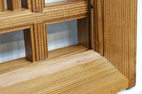 井桁枠で縦繁を囲い上品な面持ちある小型欄間　EZ2586　在庫1枚