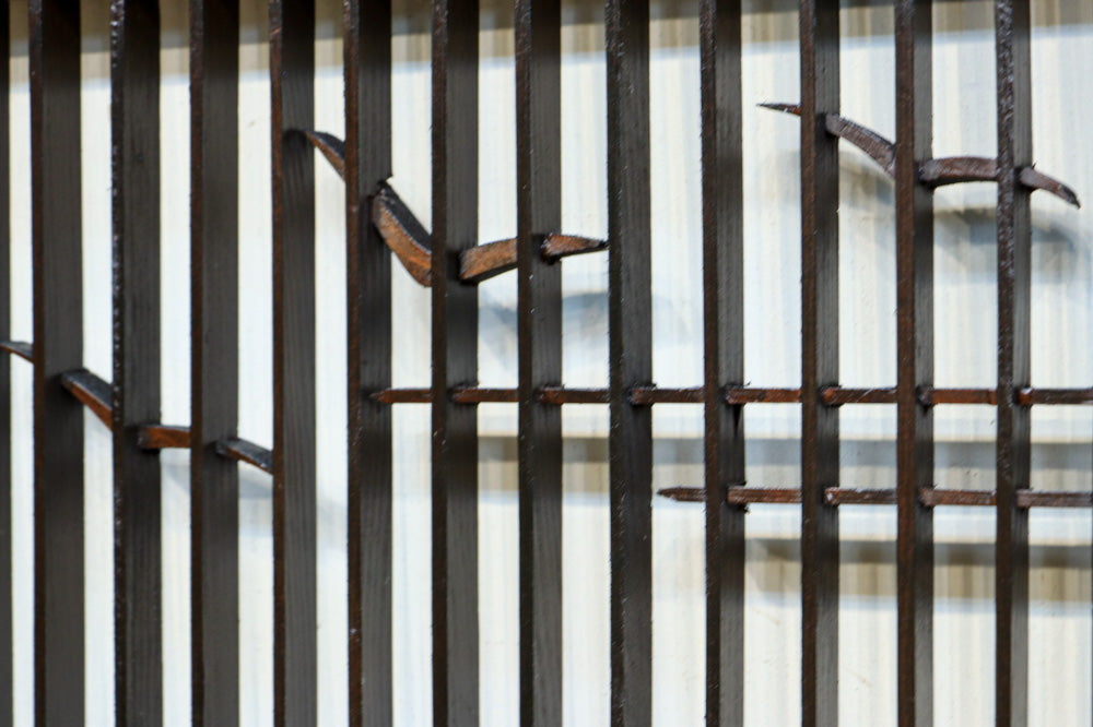 カモメが飛ぶ風情ある絵柄を描いた小型欄間　EZ2587　在庫1枚