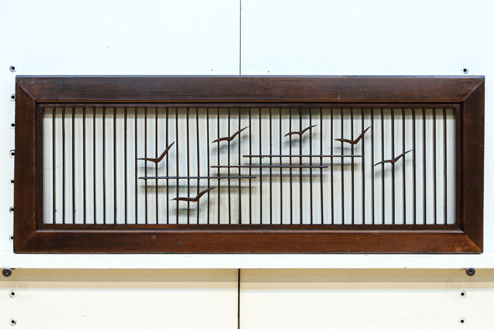 カモメが飛ぶ風情ある絵柄を描いた小型欄間　EZ2587　在庫1枚