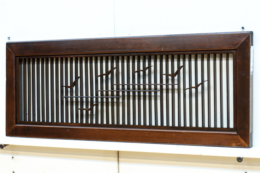 カモメが飛ぶ風情ある絵柄を描いた小型欄間　EZ2587　在庫1枚