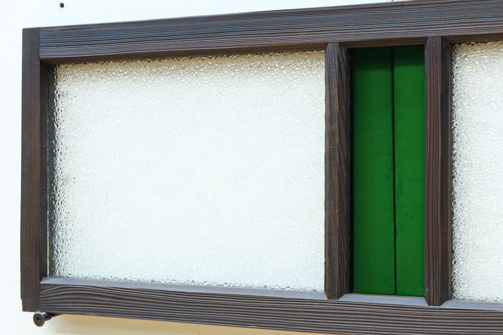 幅880ミリ!! グリーンの色ガラスが映えるガラス小型欄間 EZ2588 在庫1