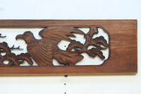 松の周りで貫録ある鷹が舞う彫刻欄間素材　EZ2592ab　在庫(a:0 b:1)枚