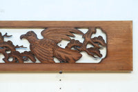 松の周りで貫録ある鷹が舞う彫刻欄間素材　EZ2592ab　在庫(a:0 b:1)枚