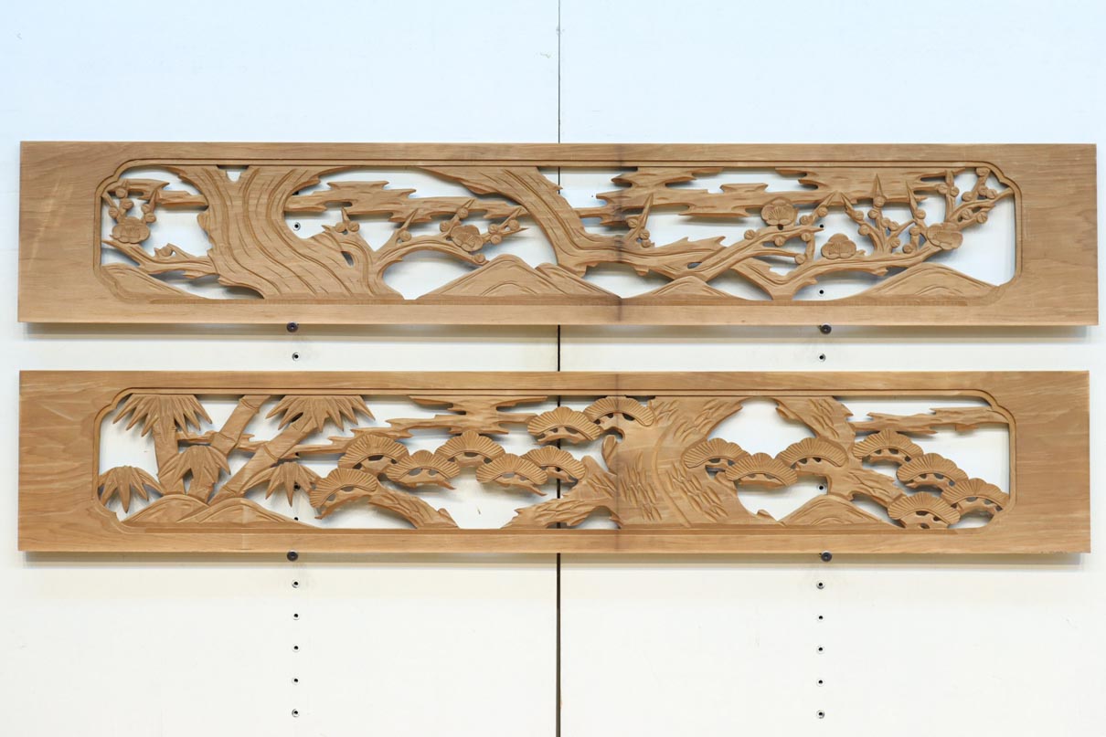 縁起物の木々を描いた上品な面持ちの彫刻欄間素材　EZ2593ab　在庫(a:1 b:1)枚