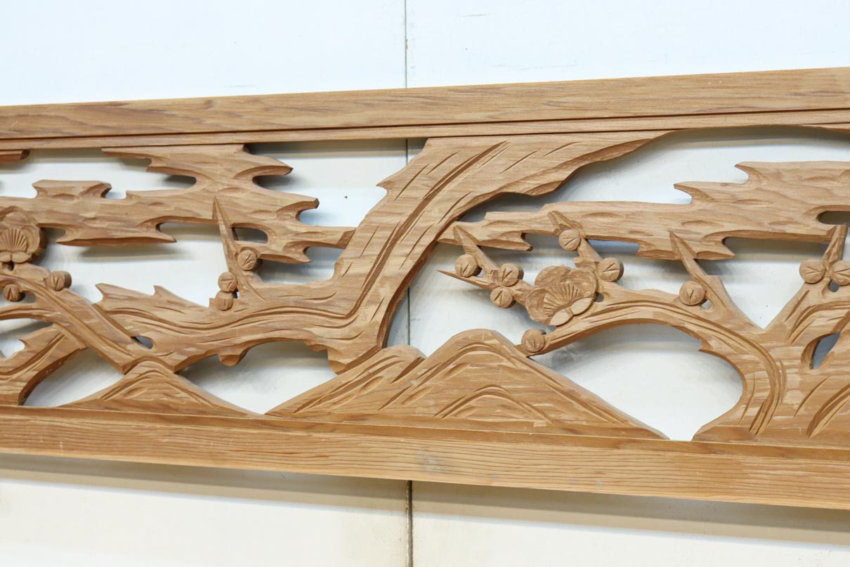 縁起物の木々を描いた上品な面持ちの彫刻欄間素材　EZ2593ab　在庫(a:1 b:1)枚