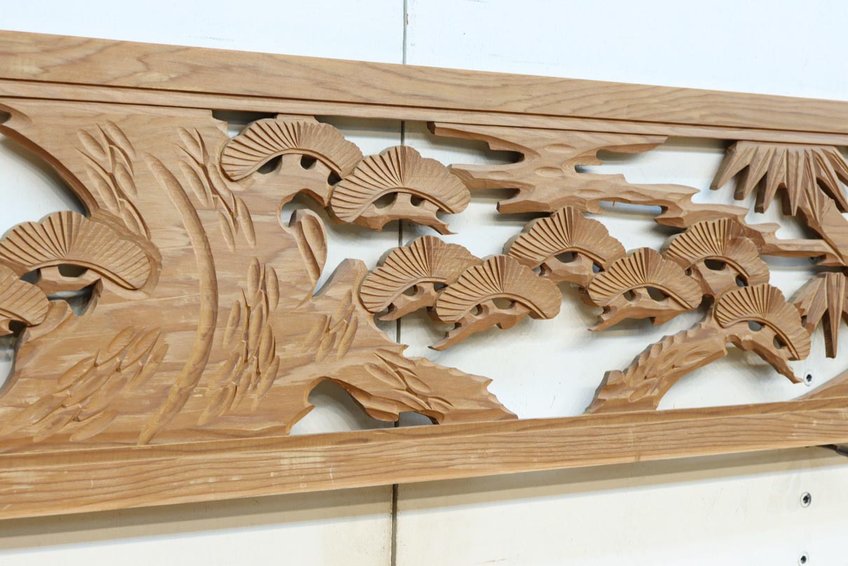 縁起物の木々を描いた上品な面持ちの彫刻欄間素材　EZ2593ab　在庫(a:1 b:1)枚