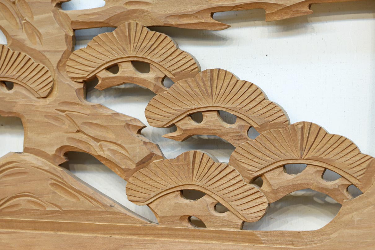 縁起物の木々を描いた上品な面持ちの彫刻欄間素材　EZ2593ab　在庫(a:1 b:1)枚