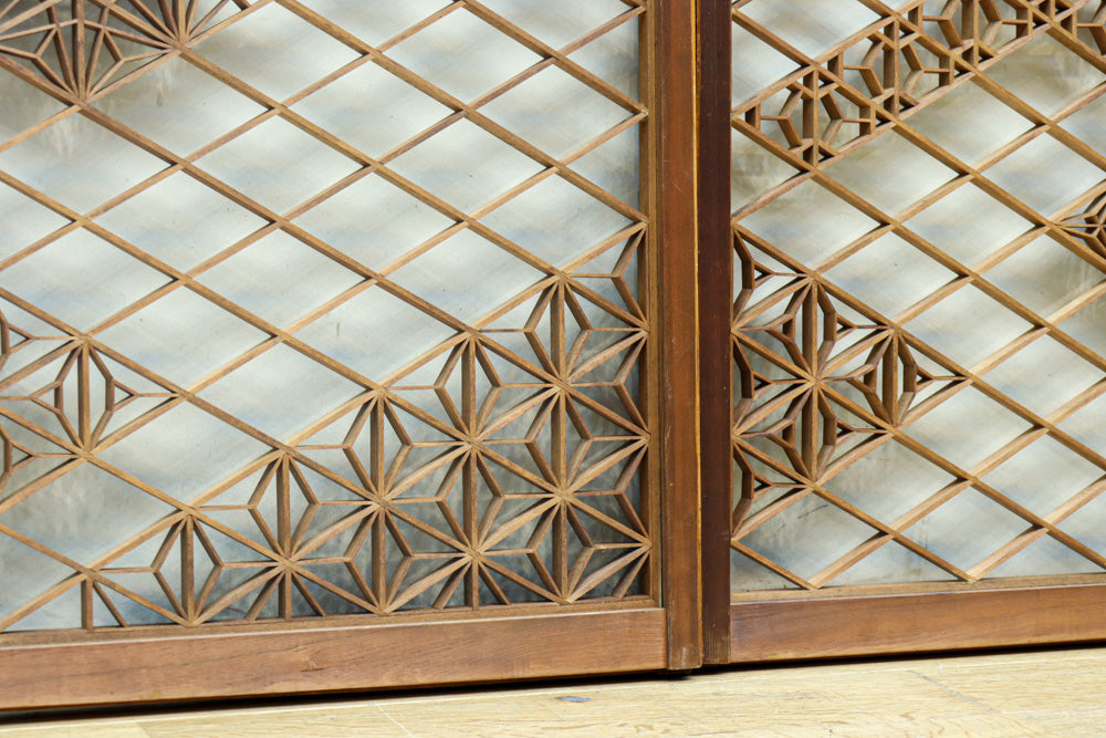 稀少小型サイズ!!　気品漂う組子帯模様で迫力ある両面ガラス入り建具セット　EZ2596　在庫4枚1組