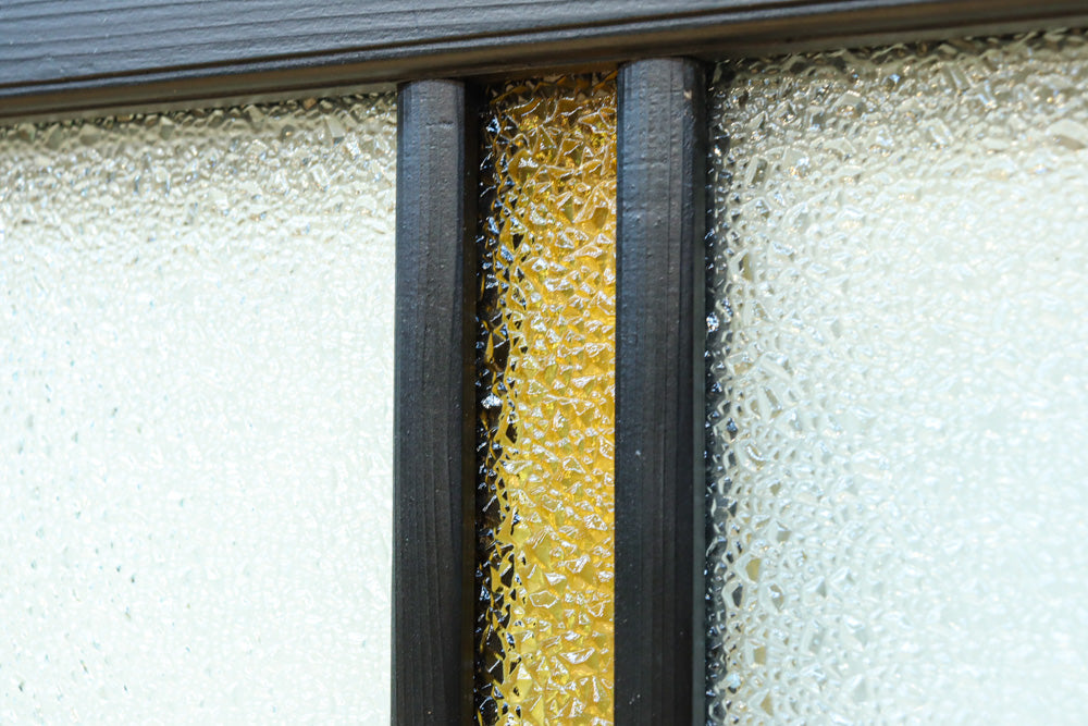 稀少アンバーガラスで華やかな印象を放つダイヤガラス入り欄間　EZ2602ab　在庫(a:1 b:1)枚