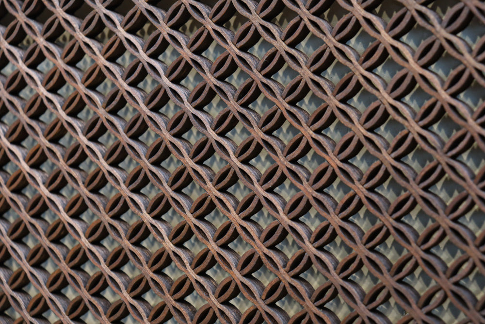 小さく繊細な青海波を敷き詰めた極上和モダンな欄間　EZ2604　在庫1枚