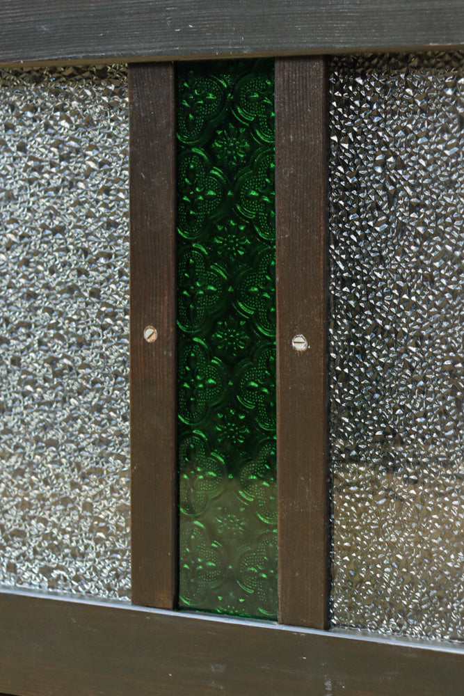 グリーンの花柄プレスガラスのレトロ感が可愛らしい中型ガラス欄間　EZ2607ab　在庫(a:1 b:0)枚