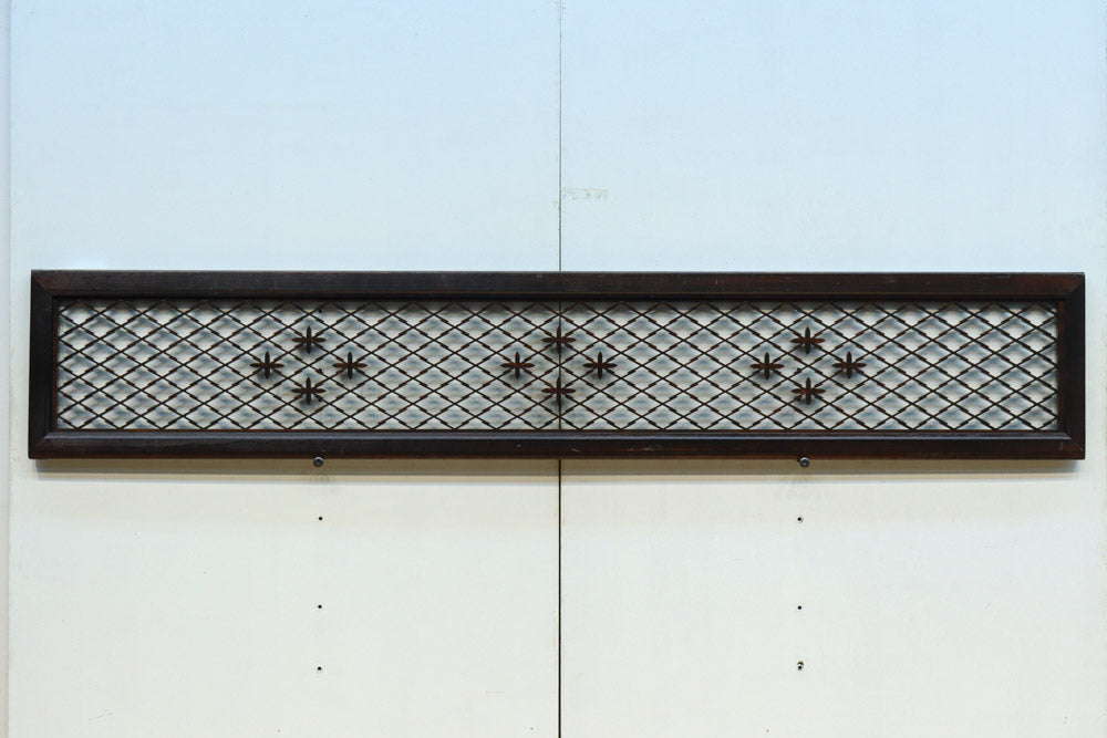 1746ミリ 松皮菱格子にトンボ装飾を添えた欄間　EZ2665　在庫1枚