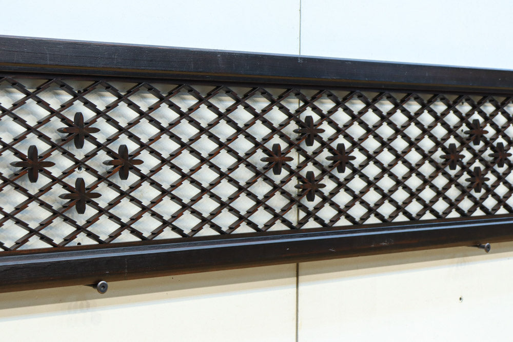 1746ミリ 松皮菱格子にトンボ装飾を添えた欄間　EZ2665　在庫1枚