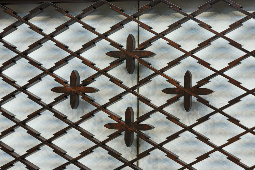 1746ミリ 松皮菱格子にトンボ装飾を添えた欄間　EZ2665　在庫1枚