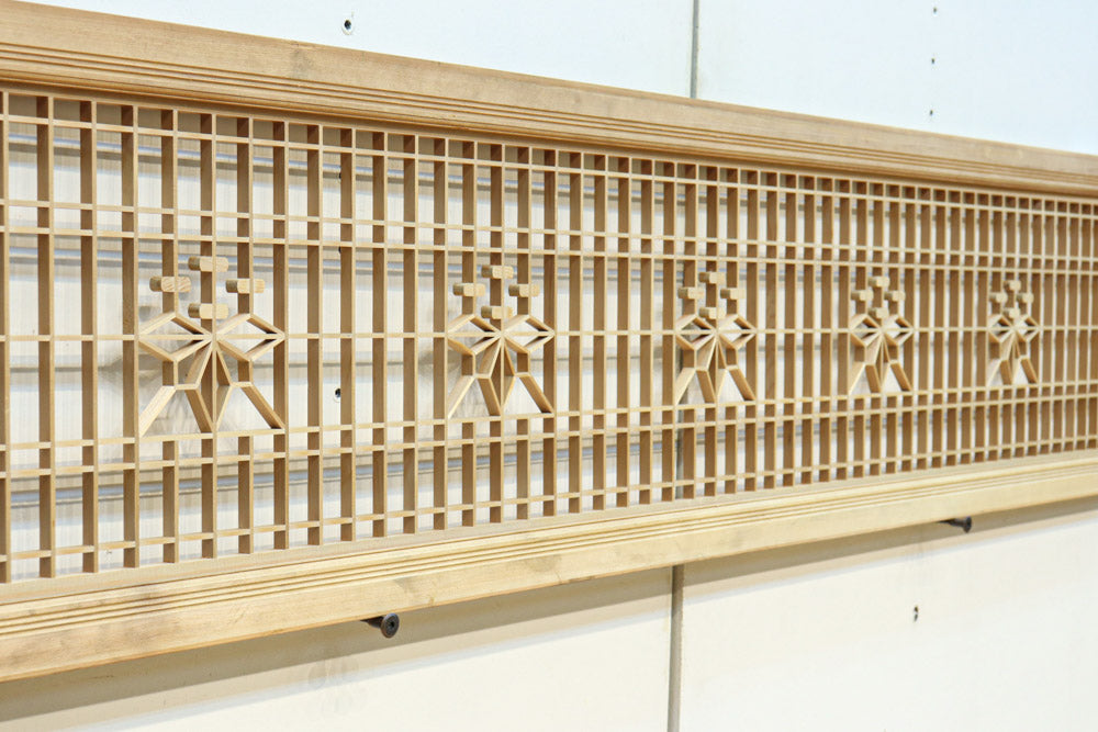 Vertical lattice Ranma EZ2704